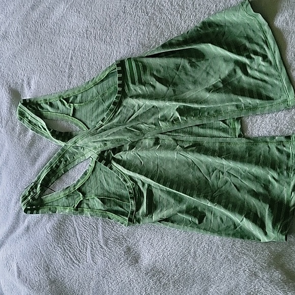 Brand new Zyia Forest Nimbus Split Back Tank - Picture 4 of 7